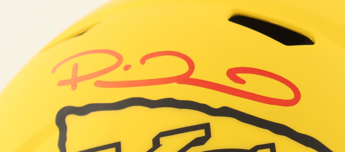Patrick Mahomes Signed Chiefs Full-Size Authentic Rave Alternate On-Field Speed Helmet (Beckett) at PristineAuction.com Patrick Mahomes Signed Chiefs Full-Size Authentic Rave Alternate On-Field Speed Helmet (Beckett) at PristineAuction.com
