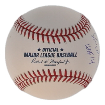 Greg Maddux Signed OML Hall OF Fame Logo Baseball Inscribed "HOF 14" (Beckett) at PristineAuction.com Greg Maddux Signed OML Hall OF Fame Logo Baseball Inscribed "HOF 14" (Beckett) at PristineAuction.com