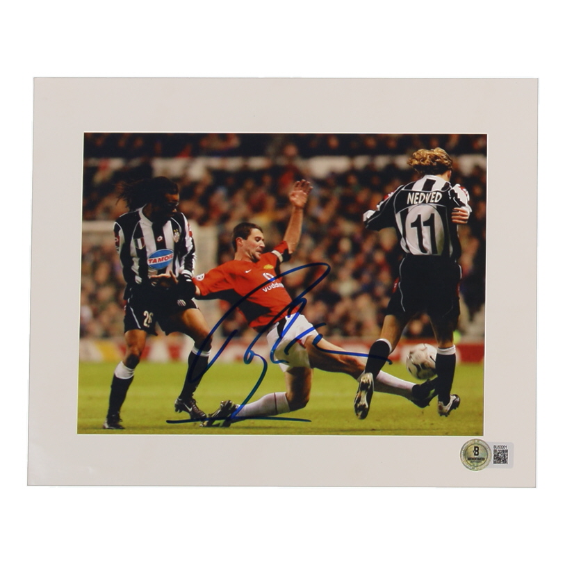 Roy Keane Signed Manchester United 8x10 Photo (Beckett) at PristineAuction.com Roy Keane Signed Manchester United 8x10 Photo (Beckett) at PristineAuction.com