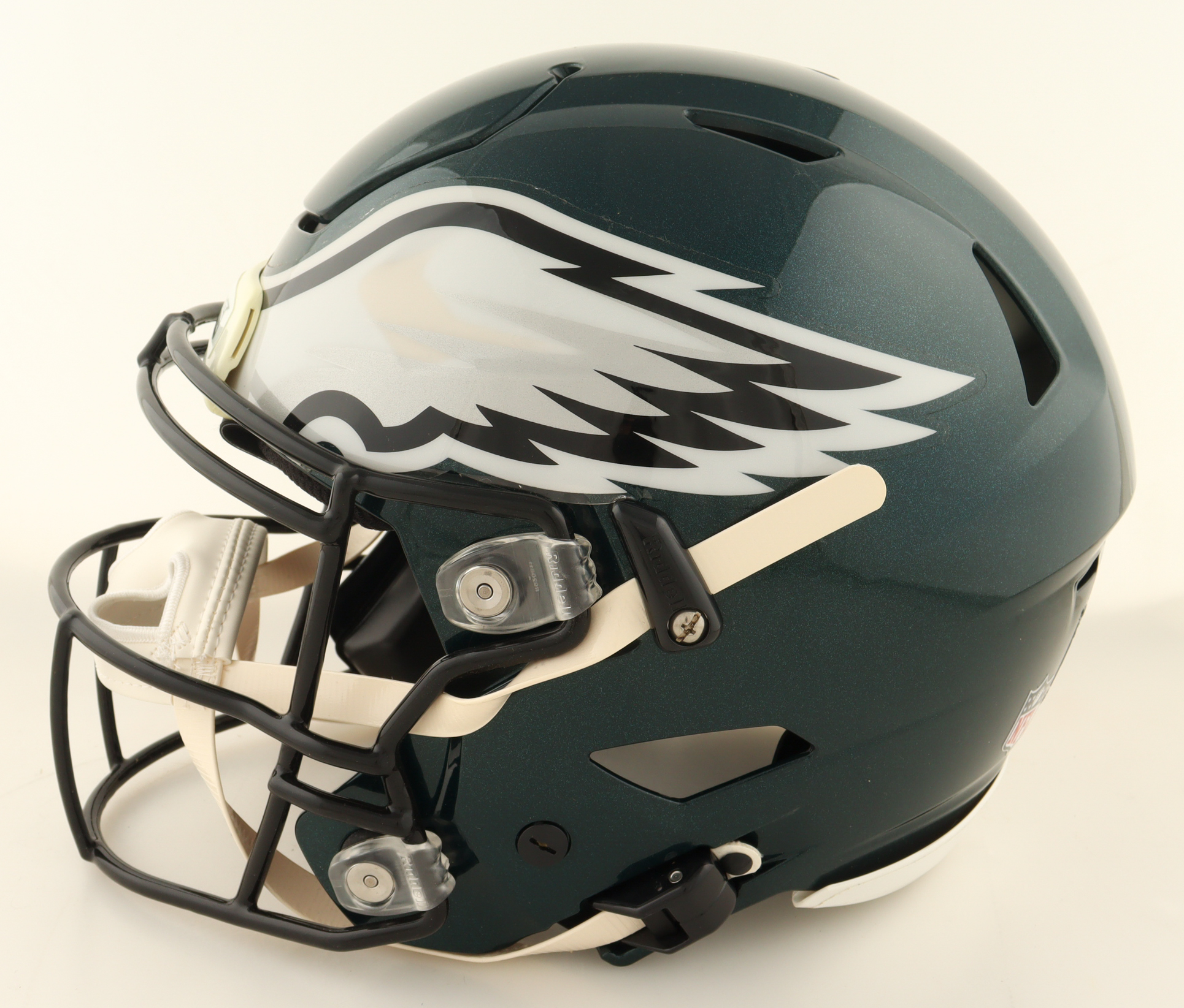 Brian Dawkins Signed Eagles Full-Size Authentic On-Field Speed Flex Helmet (JSA) at PristineAuction.com Brian Dawkins Signed Eagles Full-Size Authentic On-Field Speed Flex Helmet (JSA) at PristineAuction.com