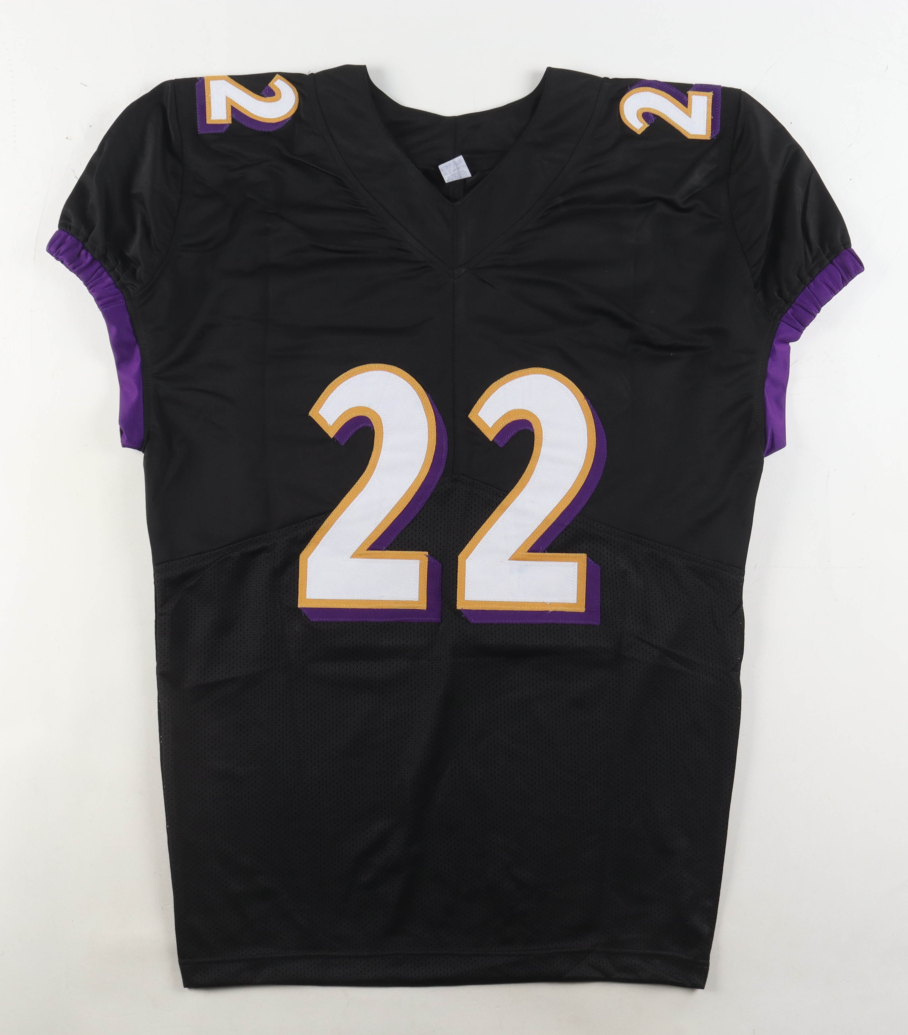 Derrick Henry Signed Jersey (Beckett) at PristineAuction.com Derrick Henry Signed Jersey (Beckett) at PristineAuction.com