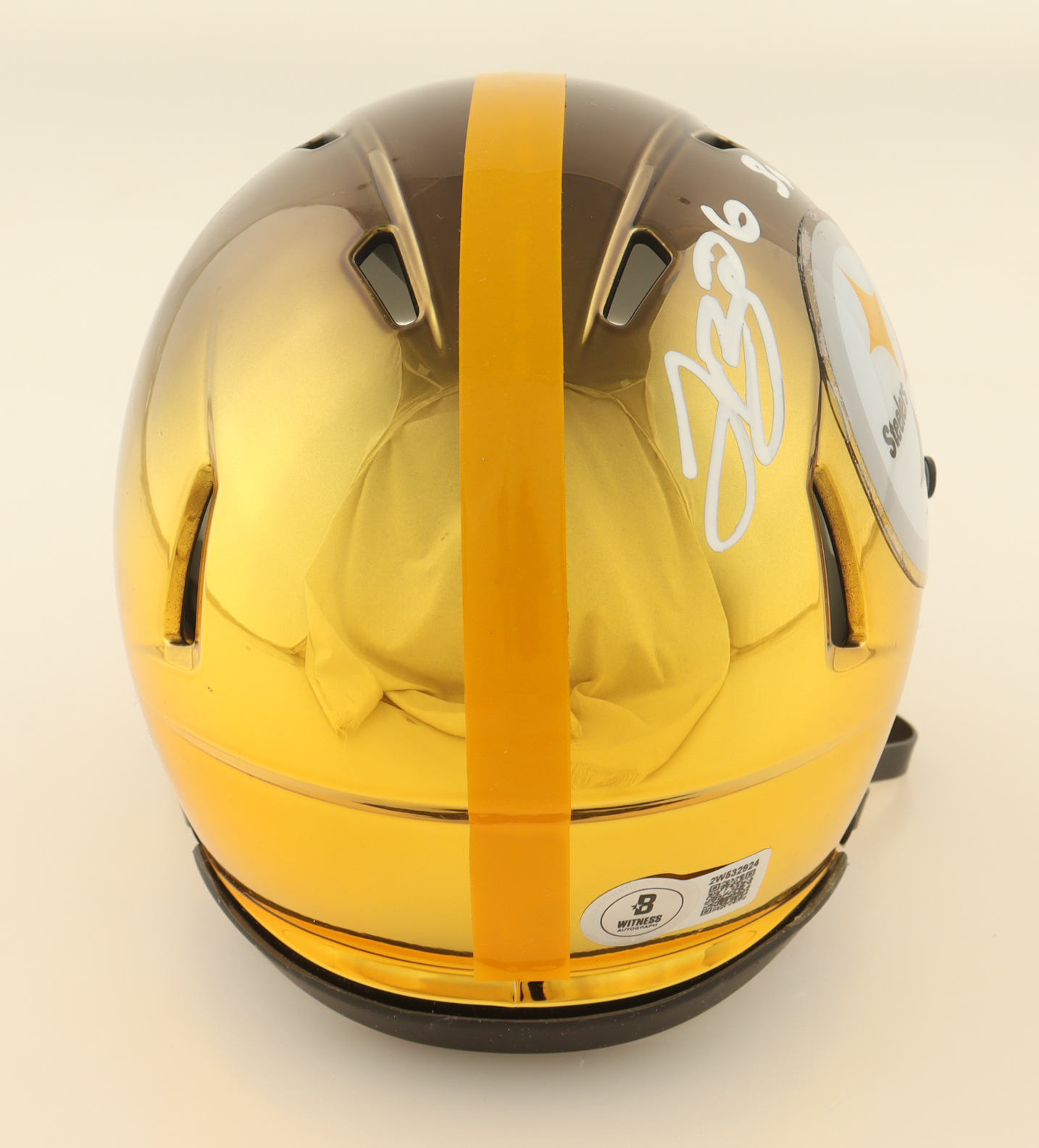 Le'Veon Bell Signed Steelers Custom Chrome Alternate Speed Mini Helmet Inscribed "3x Pro Bowl" (Beckett) at PristineAuction.com Le'Veon Bell Signed Steelers Custom Chrome Alternate Speed Mini Helmet Inscribed "3x Pro Bowl" (Beckett) at PristineAuction.com