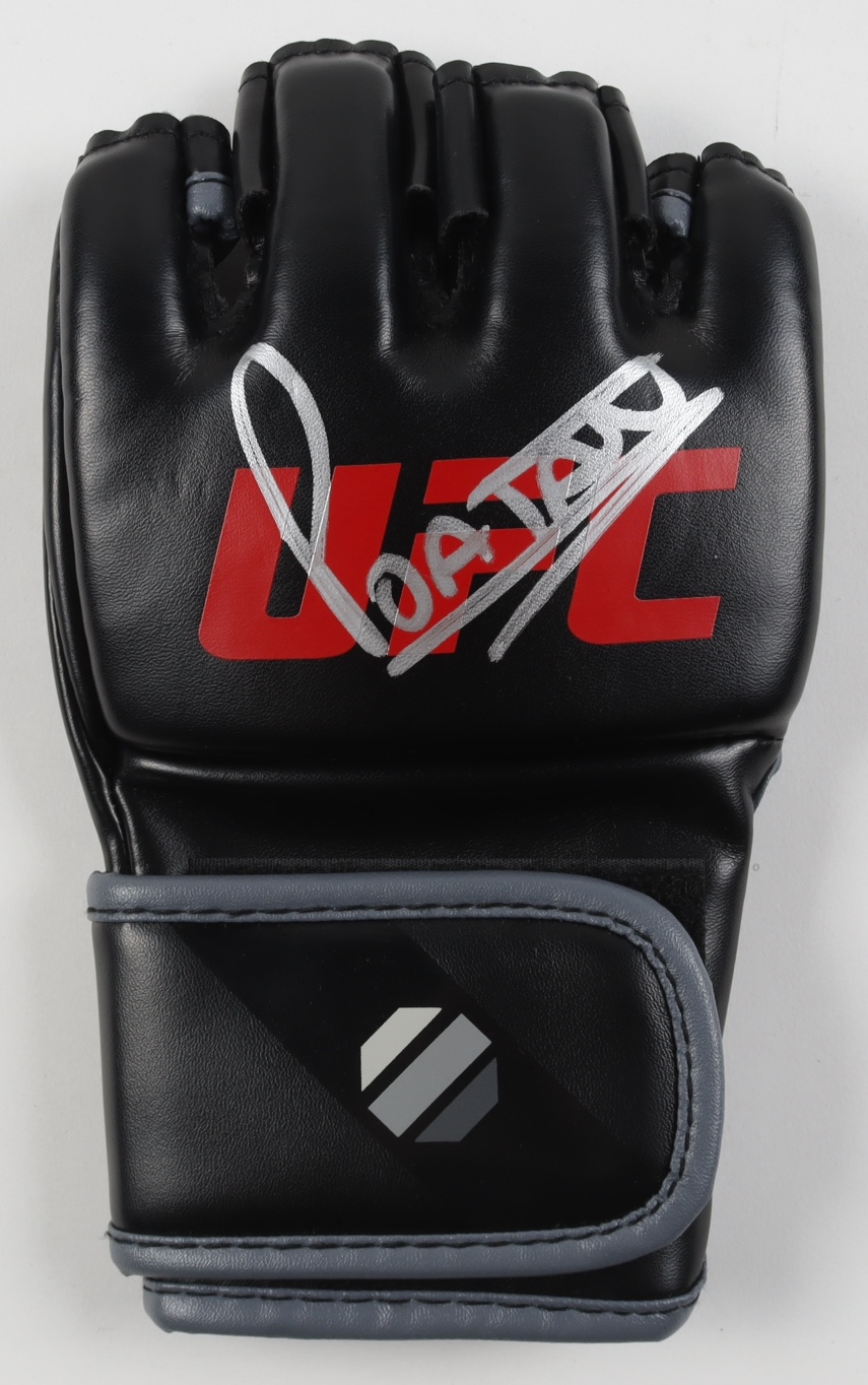 Alex Pereira Signed UFC Glove (Beckett) at PristineAuction.com Alex Pereira Signed UFC Glove (Beckett) at PristineAuction.com