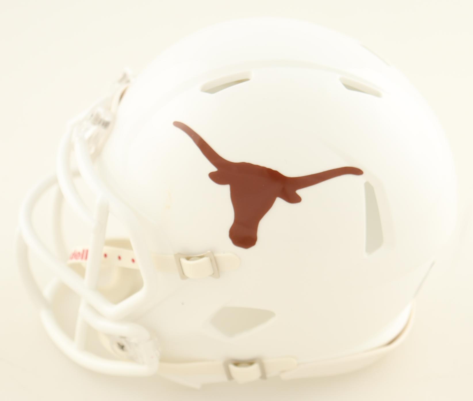 Earl Campbell Signed Texas Longhorns Speed Mini Helmet (Beckett) at PristineAuction.com Earl Campbell Signed Texas Longhorns Speed Mini Helmet (Beckett) at PristineAuction.com