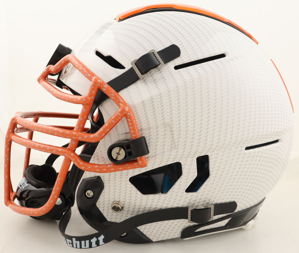 Jarvis Landry Signed Browns Full-Size Authentic On-Field Carbon Fiber Alternate F7 Helmet (JSA) at PristineAuction.com Jarvis Landry Signed Browns Full-Size Authentic On-Field Carbon Fiber Alternate F7 Helmet (JSA) at PristineAuction.com