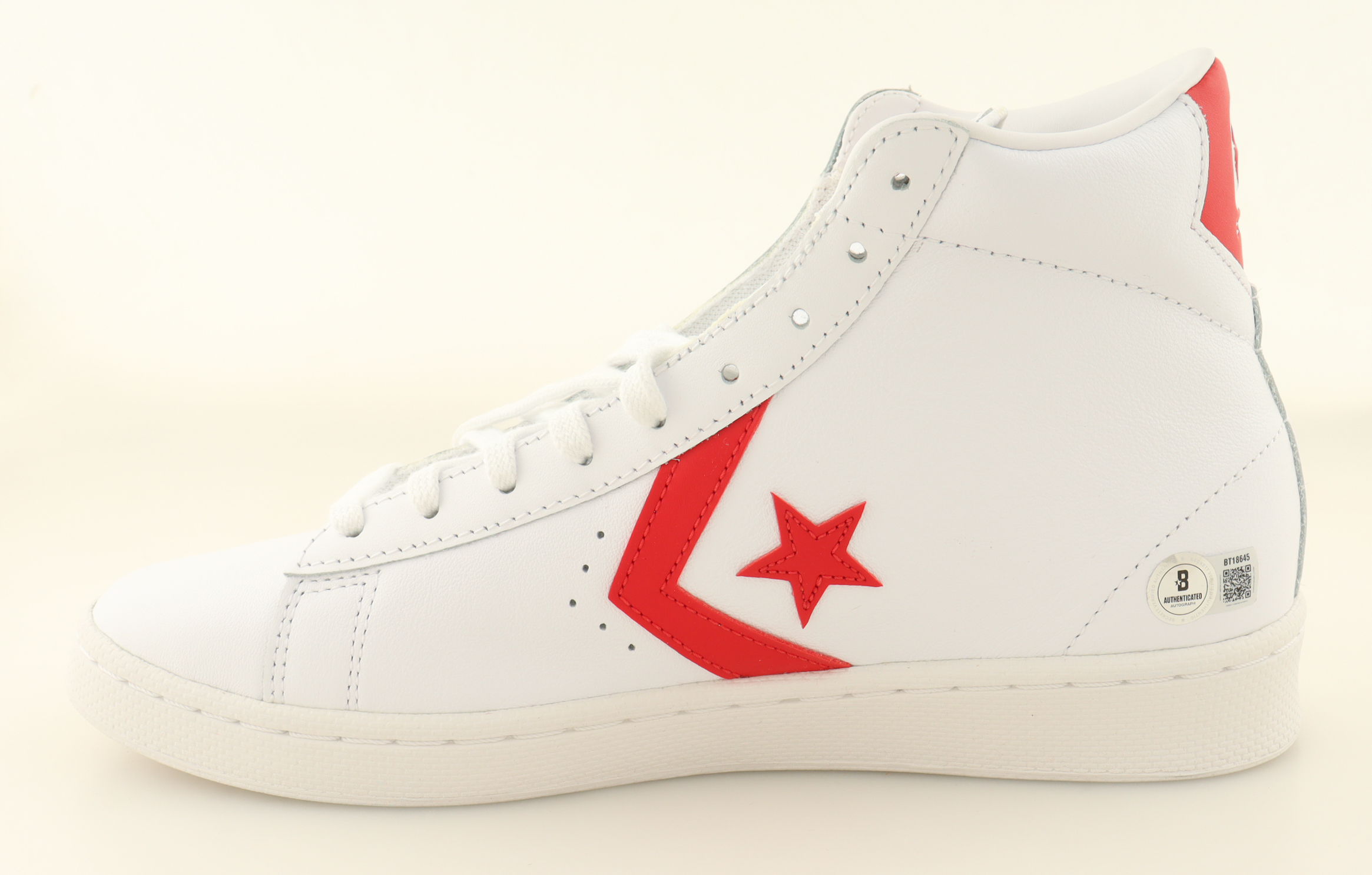 Julius "Dr. J" Erving Signed Converse All-Star Leather Basketball Shoe (Beckett) at PristineAuction.com Julius "Dr. J" Erving Signed Converse All-Star Leather Basketball Shoe (Beckett) at PristineAuction.com