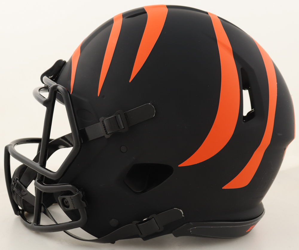 Ja'Marr Chase Signed Bengals Full-Size Authentic On-Field Eclipse Alternate Speed Helmet (Beckett & Chase) at PristineAuction.com Ja'Marr Chase Signed Bengals Full-Size Authentic On-Field Eclipse Alternate Speed Helmet (Beckett & Chase) at PristineAuction.com