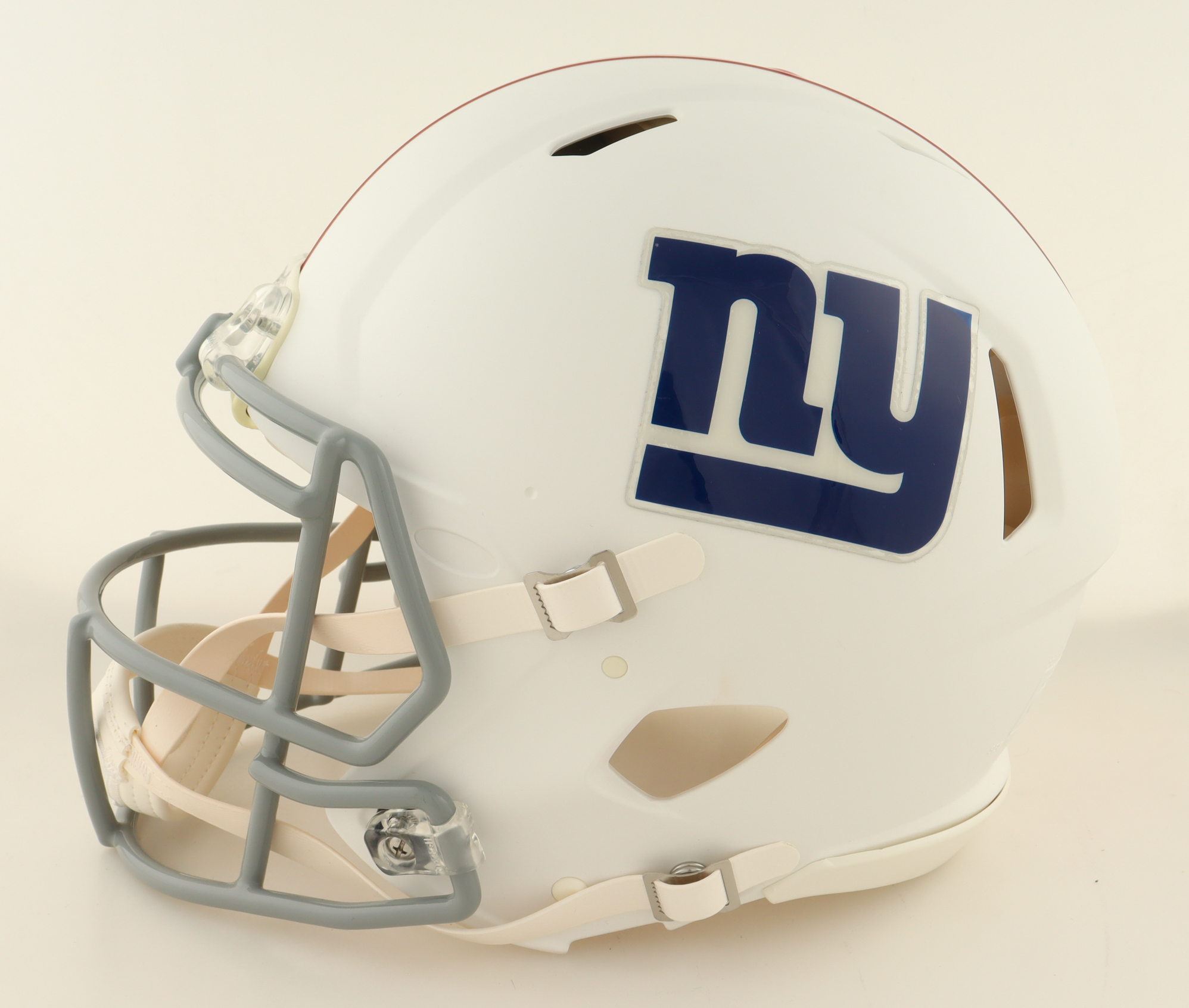 Daniel Jones Signed Giants Full-Size Authentic On-Field Flat White Alternate Speed Helmet Inscribed "G-Men" (JSA) at PristineAuction.com Daniel Jones Signed Giants Full-Size Authentic On-Field Flat White Alternate Speed Helmet Inscribed "G-Men" (JSA) at PristineAuction.com