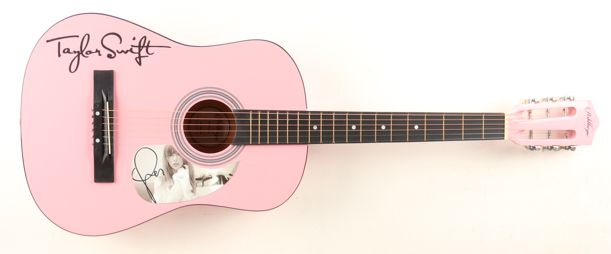 Taylor Swift Guitar with Signed Custom Insert Pickguard (JSA) at PristineAuction.com Taylor Swift Guitar with Signed Custom Insert Pickguard (JSA) at PristineAuction.com