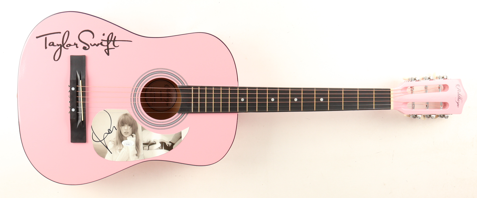 Taylor Swift Guitar with Signed Custom Insert Pickguard (JSA) at PristineAuction.com Taylor Swift Guitar with Signed Custom Insert Pickguard (JSA) at PristineAuction.com