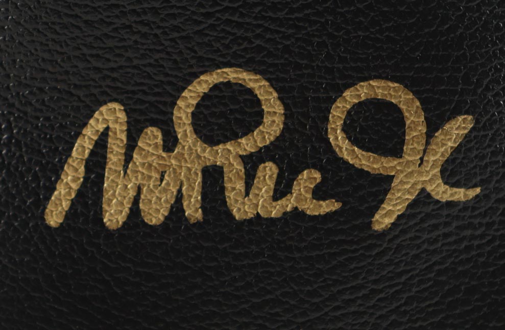 Magic Johnson & Larry Bird Signed Set of (2) Converse All-Star Basketball Shoes (PSA & Beckett) at PristineAuction.com Magic Johnson & Larry Bird Signed Set of (2) Converse All-Star Basketball Shoes (PSA & Beckett) at PristineAuction.com