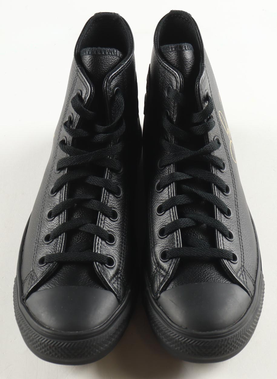 Magic Johnson & Larry Bird Signed Set of (2) Converse All-Star Basketball Shoes (PSA & Beckett) at PristineAuction.com Magic Johnson & Larry Bird Signed Set of (2) Converse All-Star Basketball Shoes (PSA & Beckett) at PristineAuction.com