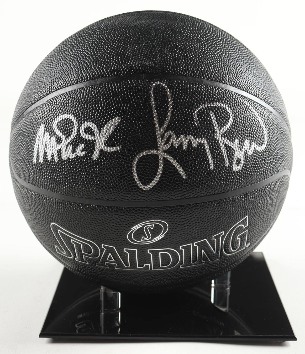 Magic Johnson & Larry Bird Signed NBA Black Edition Basketball with Stand (PSA & Beckett) at PristineAuction.com Magic Johnson & Larry Bird Signed NBA Black Edition Basketball with Stand (PSA & Beckett) at PristineAuction.com