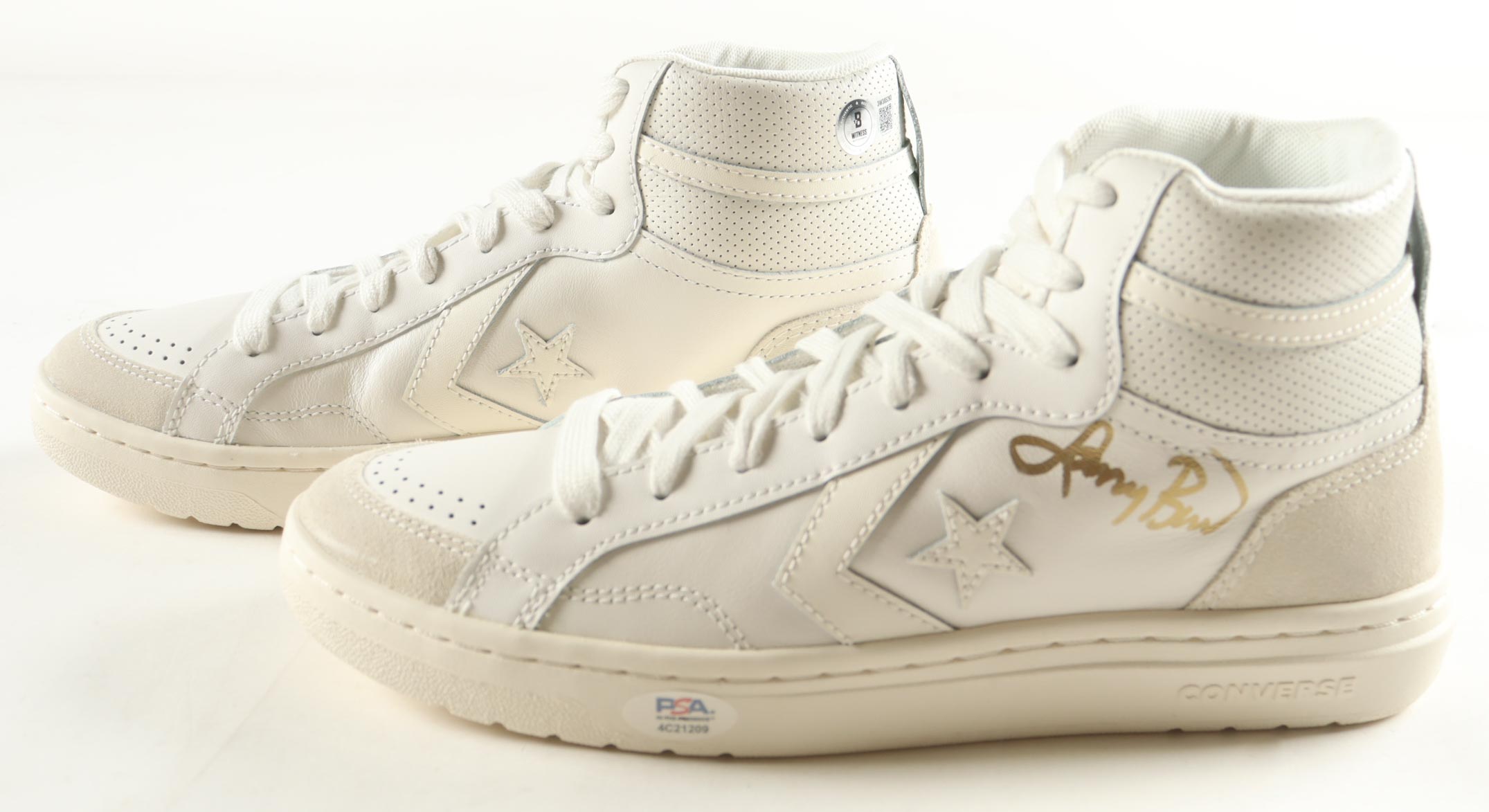 Magic Johnson & Larry Bird Signed Pair of (2) Converse All Star White Leather Basketball Shoes with Display Case (Beckett & PSA) at PristineAuction.com Magic Johnson & Larry Bird Signed Pair of (2) Converse All Star White Leather Basketball Shoes with Display Case (Beckett & PSA) at PristineAuction.com