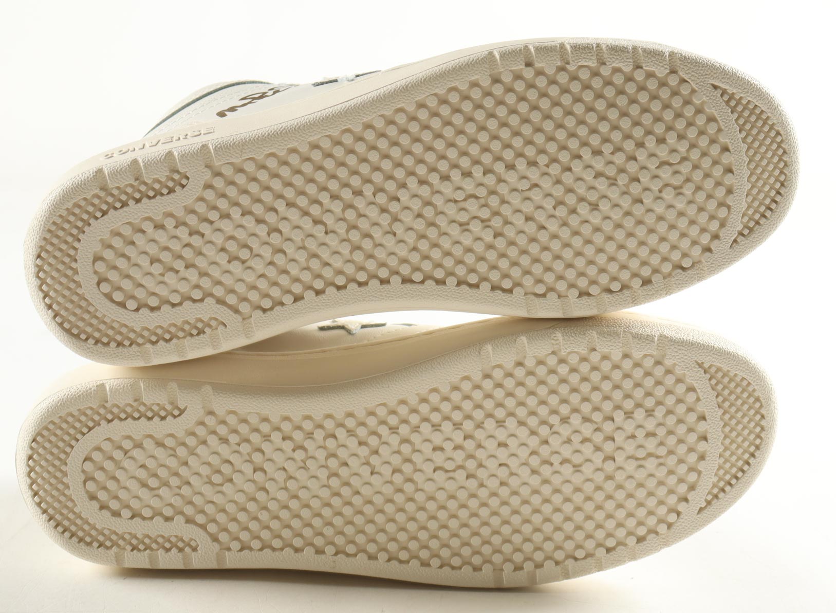 Magic Johnson & Larry Bird Signed Pair of (2) Converse All Star White Leather Basketball Shoes with Display Case (Beckett & PSA) at PristineAuction.com Magic Johnson & Larry Bird Signed Pair of (2) Converse All Star White Leather Basketball Shoes with Display Case (Beckett & PSA) at PristineAuction.com