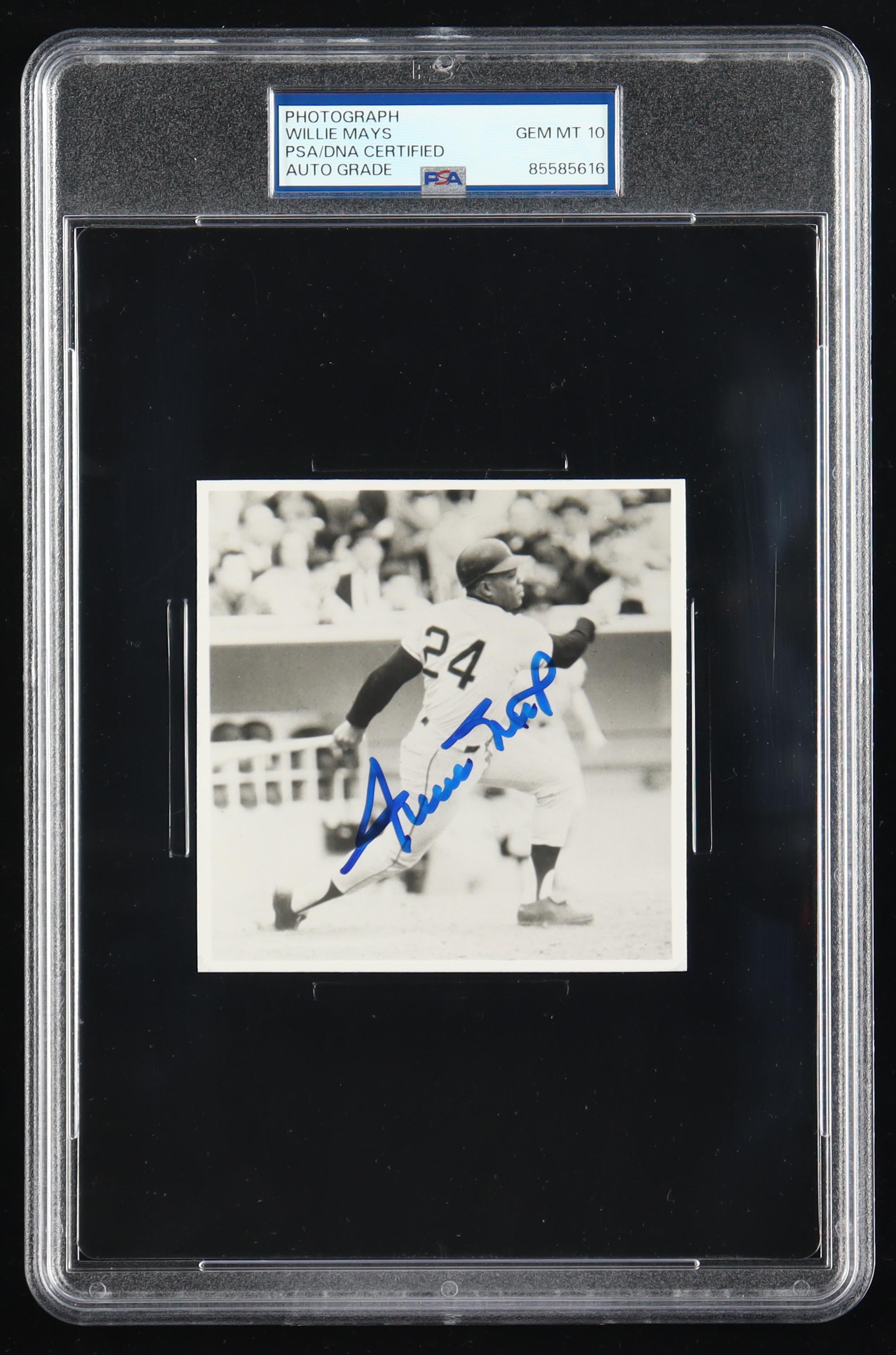 Willie Mays Signed Giants Photo (PSA 10) at PristineAuction.com Willie Mays Signed Giants Photo (PSA 10) at PristineAuction.com