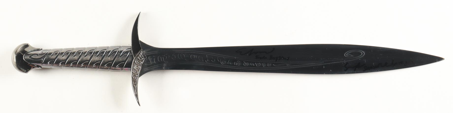 Elijah Wood & Sean Astin Signed "The Lord of the Rings" Sting Sword Inscribed "Frodo Baggins" & "Samwise Gamgee" (Beckett) at PristineAuction.com Elijah Wood & Sean Astin Signed "The Lord of the Rings" Sting Sword Inscribed "Frodo Baggins" & "Samwise Gamgee" (Beckett) at PristineAuction.com