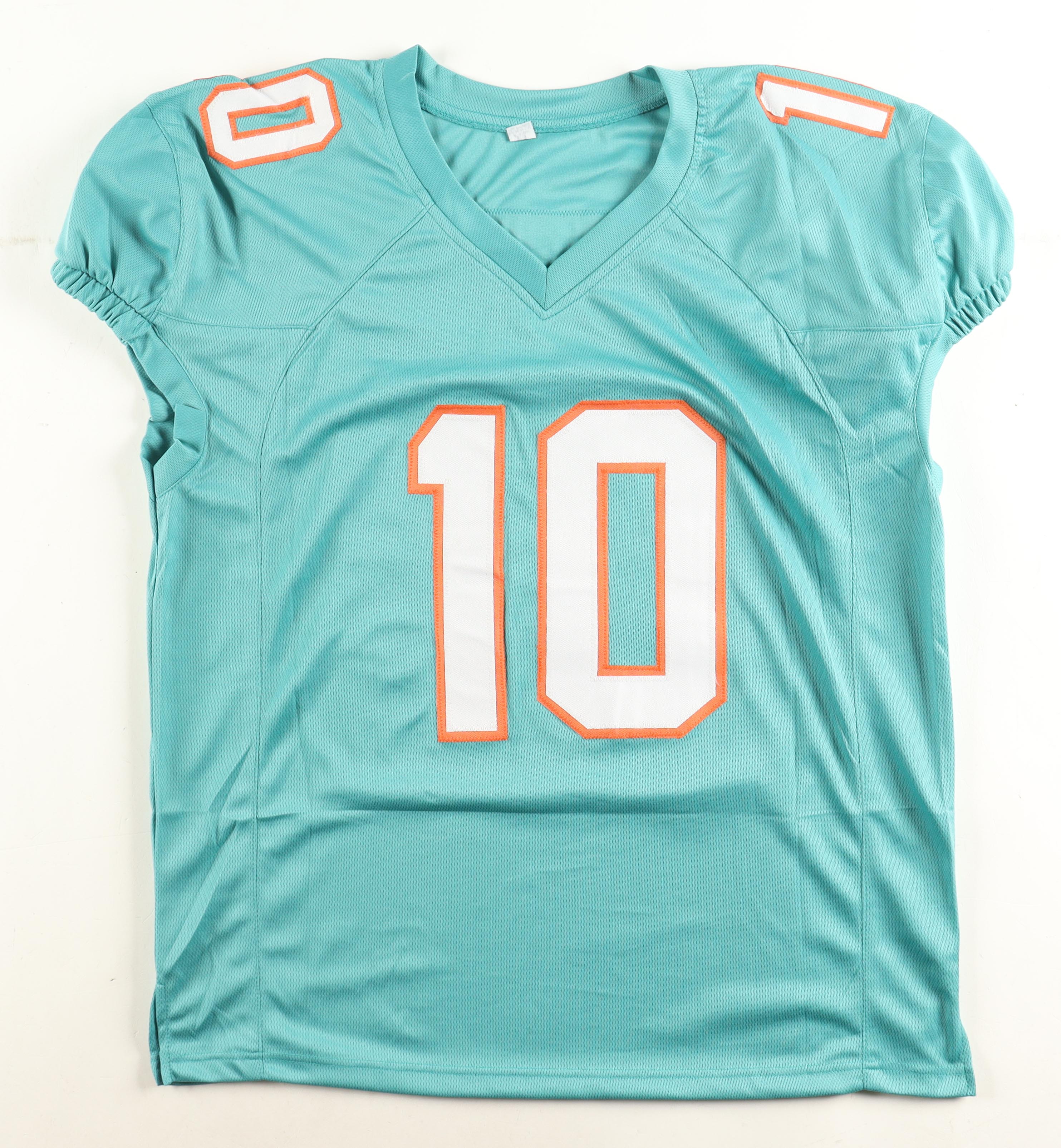 Tyreek Hill Signed Jersey (Beckett) at PristineAuction.com Tyreek Hill Signed Jersey (Beckett) at PristineAuction.com