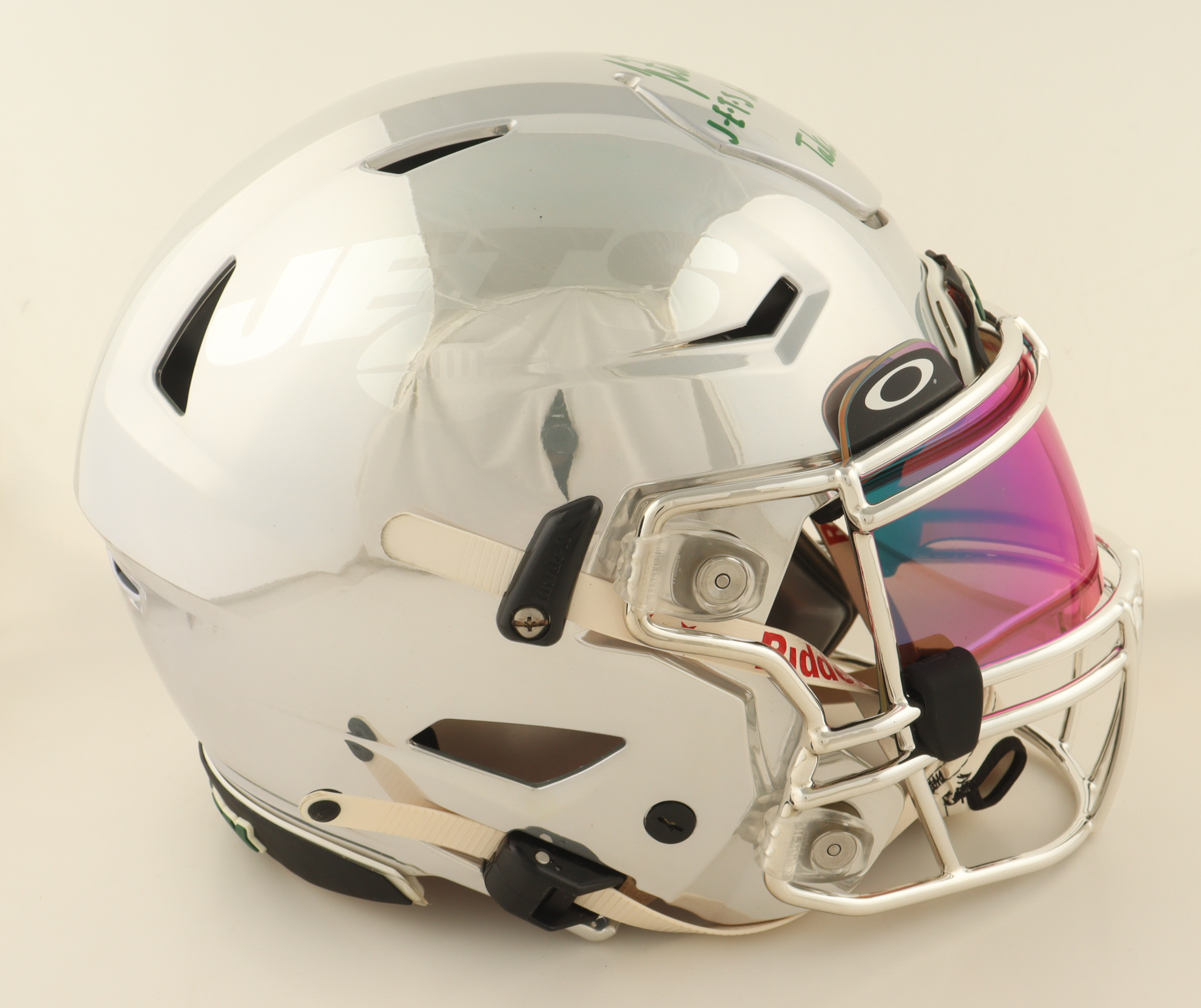 Justin Fields Signed Custom Jets Full-Size Authentic On-Field Speed Helmet with Visor Inscribed "J.E.T.S Jets Jets Jets Take Flight" (Beckett) at PristineAuction.com Justin Fields Signed Custom Jets Full-Size Authentic On-Field Speed Helmet with Visor Inscribed "J.E.T.S Jets Jets Jets Take Flight" (Beckett) at PristineAuction.com