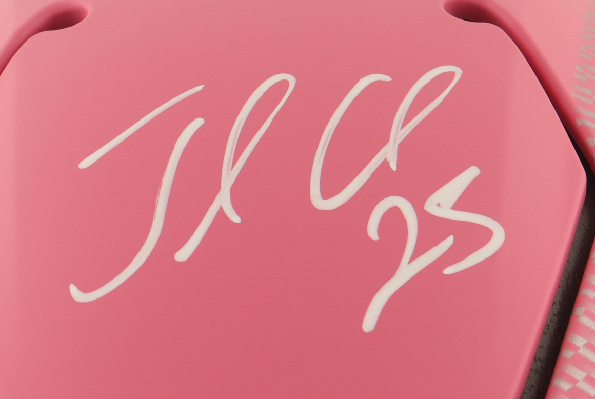 Jamaal Charles Signed Custom Chiefs Full-Size Authentic On-Field Speed Helmet with Visor (Beckett) at PristineAuction.com Jamaal Charles Signed Custom Chiefs Full-Size Authentic On-Field Speed Helmet with Visor (Beckett) at PristineAuction.com