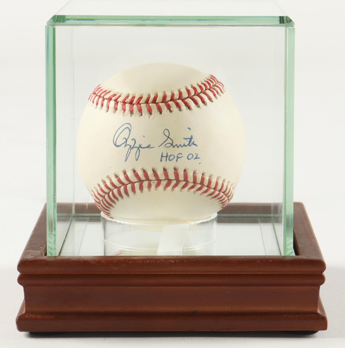 Ozzie Smith Signed ONL Baseball with Display Case Inscribed "HOF 02" (Steiner) at PristineAuction.com Ozzie Smith Signed ONL Baseball with Display Case Inscribed "HOF 02" (Steiner) at PristineAuction.com
