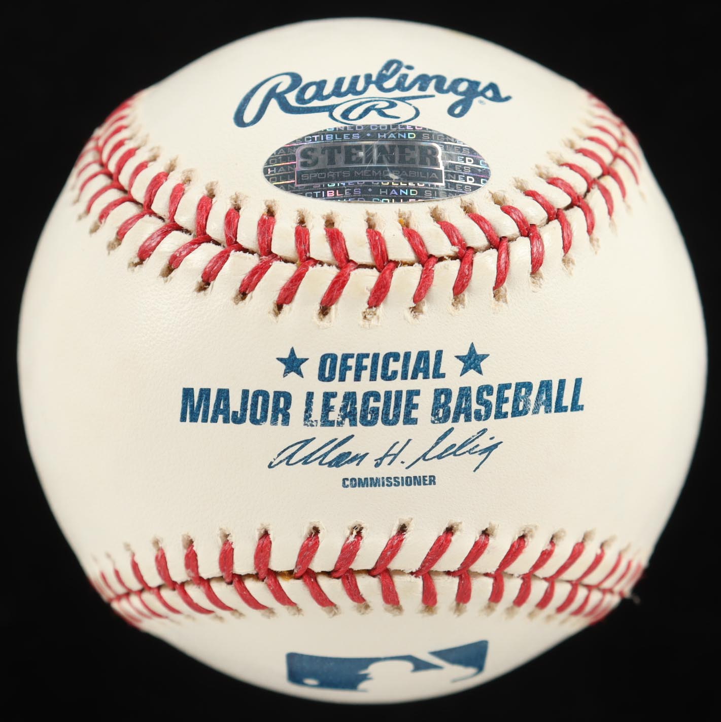 Hank Aaron Signed OML Baseball with Display Case (Steiner) at PristineAuction.com Hank Aaron Signed OML Baseball with Display Case (Steiner) at PristineAuction.com