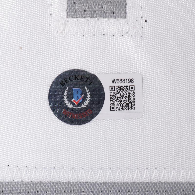 Tony Parker Signed Jersey (Beckett) at PristineAuction.com Tony Parker Signed Jersey (Beckett) at PristineAuction.com