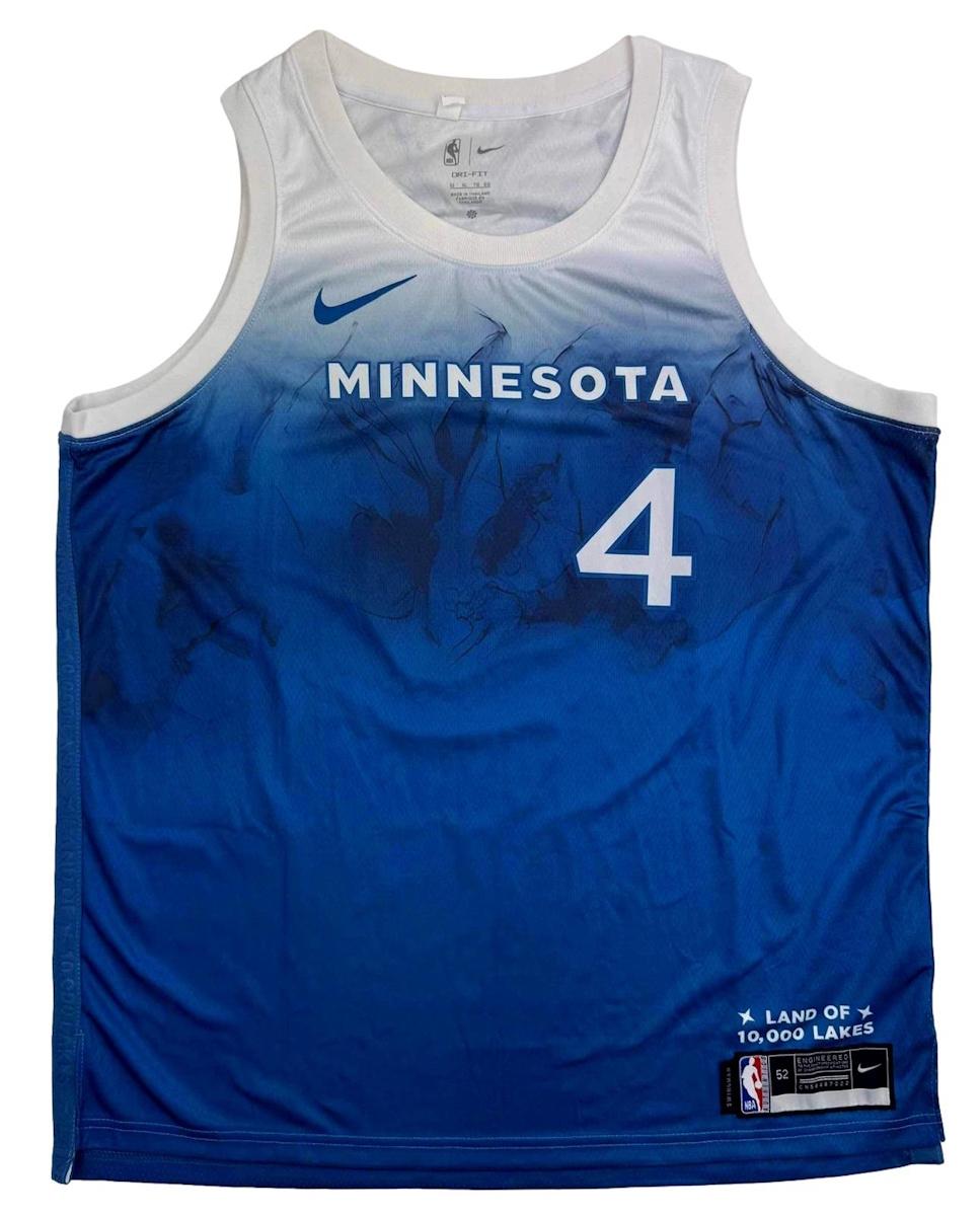 Rob Dillingham Signed Timberwolves Nike Jersey (JSA) at PristineAuction.com Rob Dillingham Signed Timberwolves Nike Jersey (JSA) at PristineAuction.com