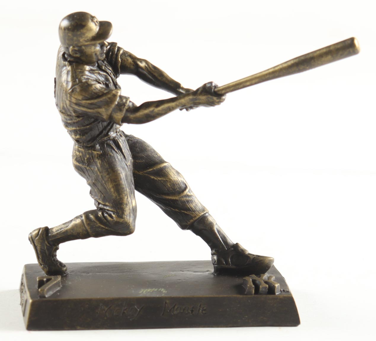 Mickey Mantle Yankees Bronze Statue Figurine with Original Packaging at PristineAuction.com Mickey Mantle Yankees Bronze Statue Figurine with Original Packaging at PristineAuction.com