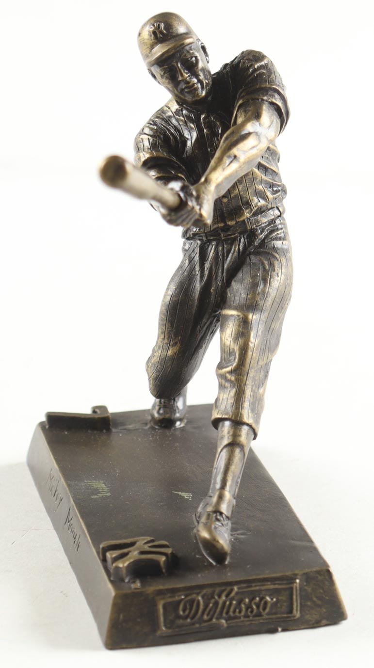 Mickey Mantle Yankees Bronze Statue Figurine with Original Packaging at PristineAuction.com Mickey Mantle Yankees Bronze Statue Figurine with Original Packaging at PristineAuction.com