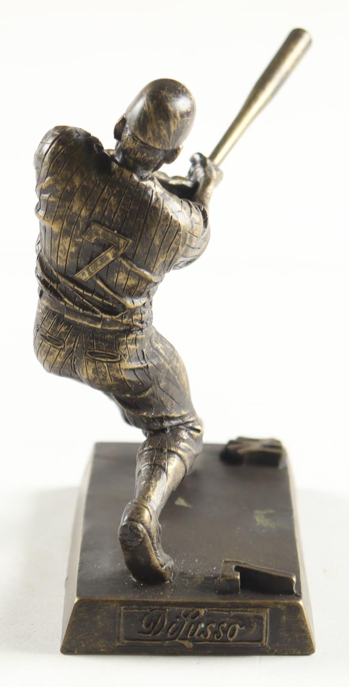 Mickey Mantle Yankees Bronze Statue Figurine with Original Packaging at PristineAuction.com Mickey Mantle Yankees Bronze Statue Figurine with Original Packaging at PristineAuction.com