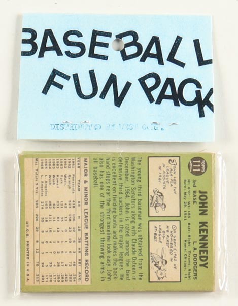 1967 Topps Baseball Card Fun Pack with (10) Cards at PristineAuction.com 1967 Topps Baseball Card Fun Pack with (10) Cards at PristineAuction.com