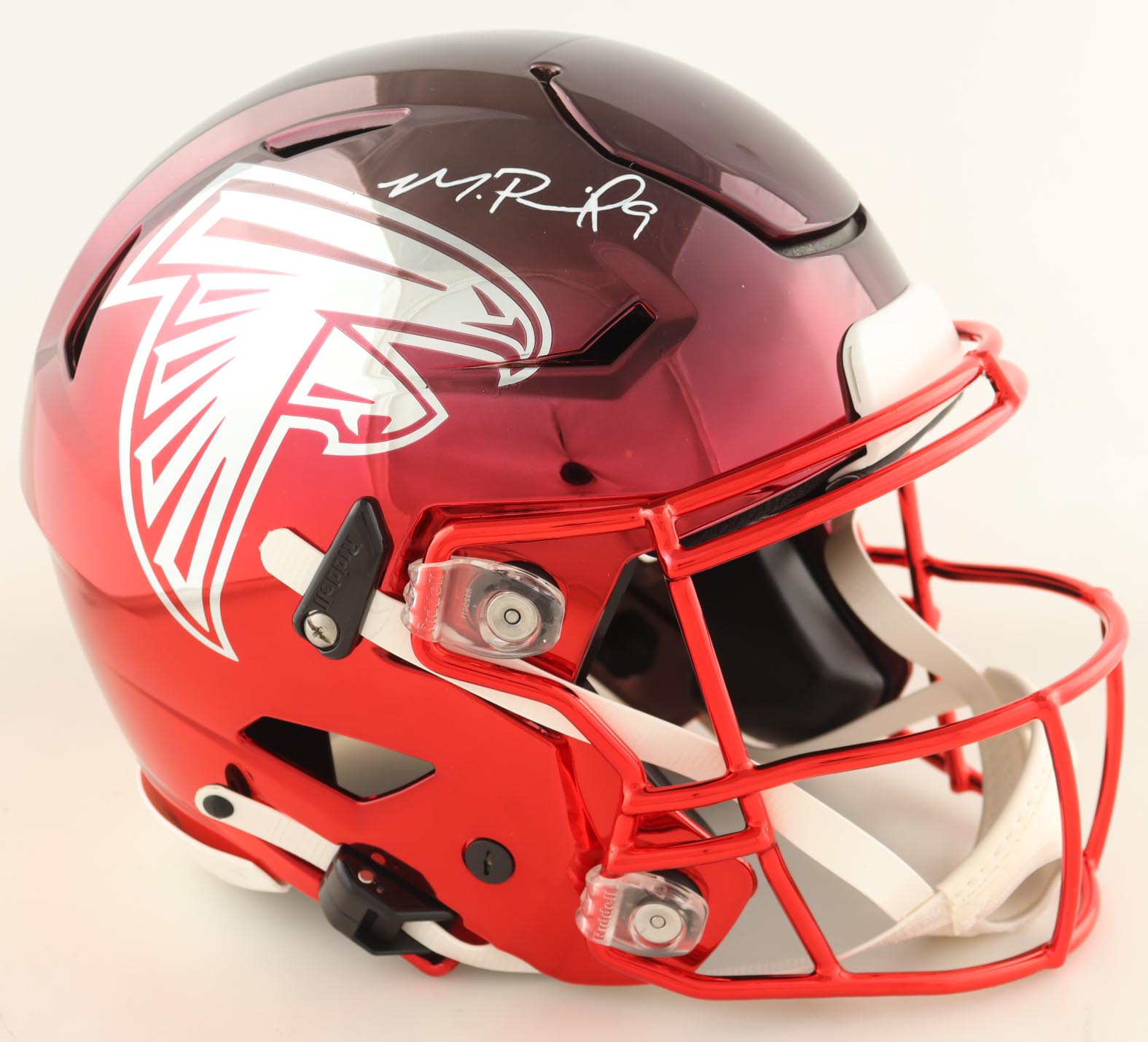 Michael Penix Jr. Signed Falcons Full-Size Authentic On-Field Chrome Alternate SpeedFlex Helmet (Beckett) at PristineAuction.com Michael Penix Jr. Signed Falcons Full-Size Authentic On-Field Chrome Alternate SpeedFlex Helmet (Beckett) at PristineAuction.com