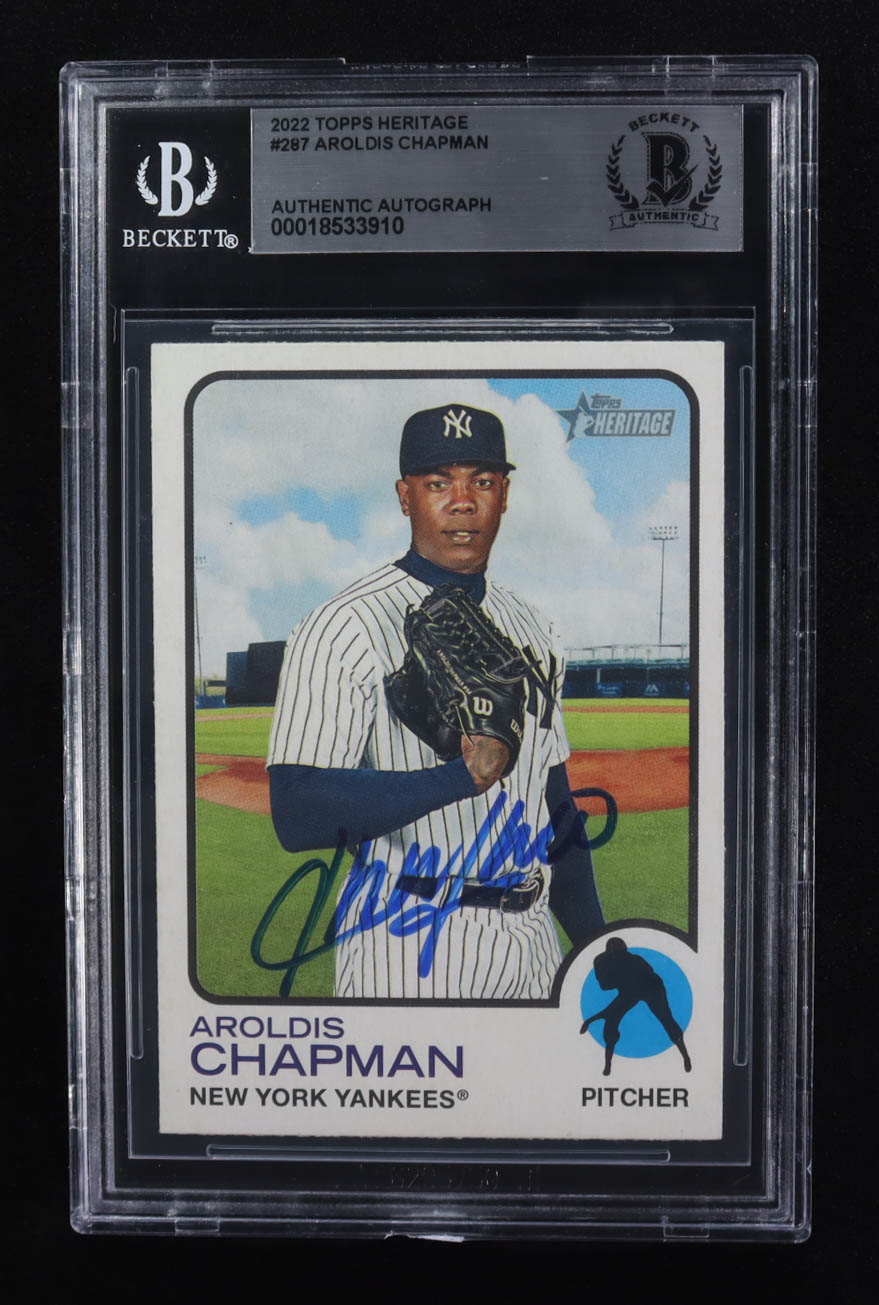 Aroldis Chapman Signed 2022 Topps Heritage #287 (Beckett | Auto Grade BGS Authentic) at PristineAuction.com Aroldis Chapman Signed 2022 Topps Heritage #287 (Beckett | Auto Grade BGS Authentic) at PristineAuction.com