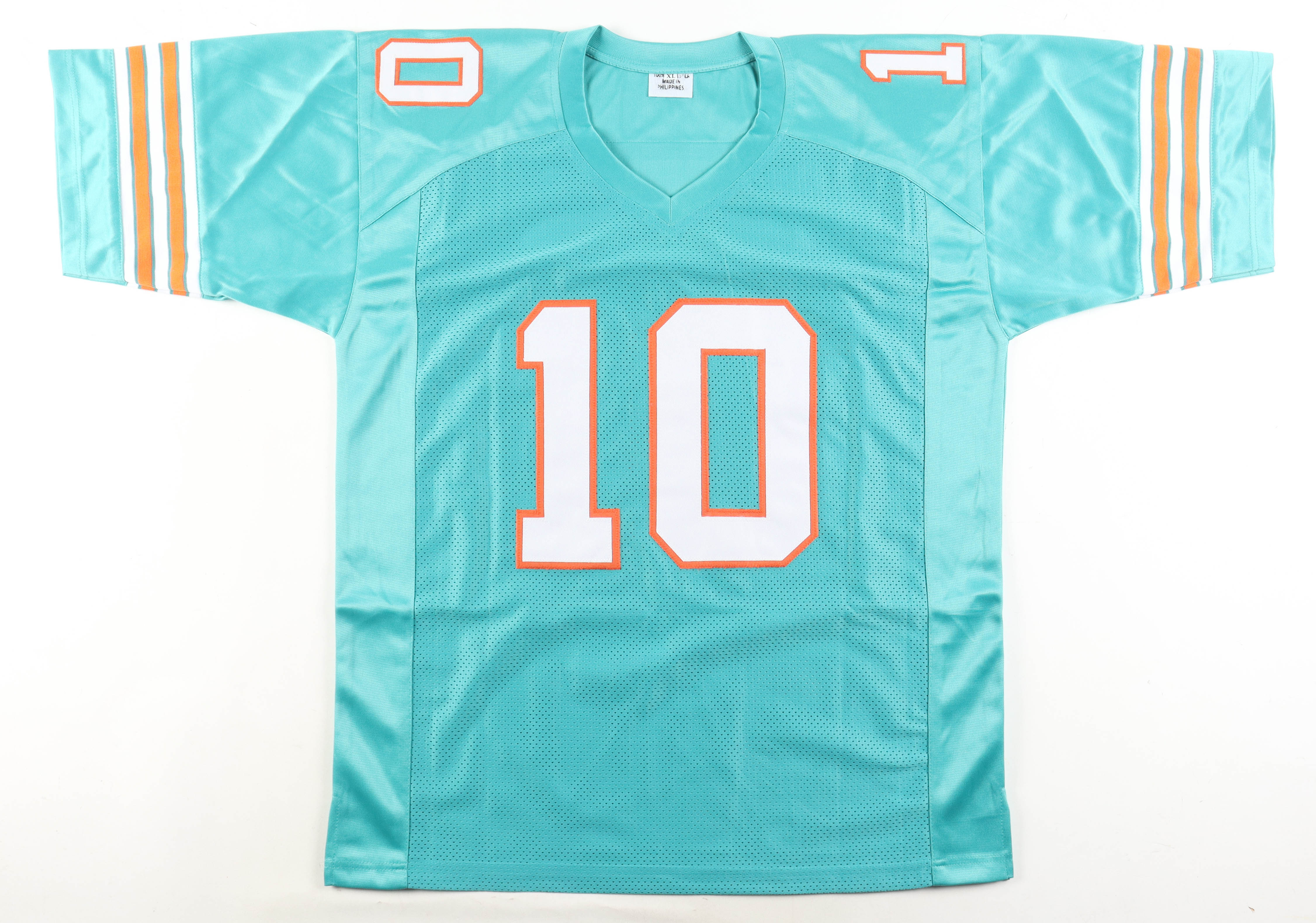 Tyreek Hill Signed Jersey (JSA) at PristineAuction.com Tyreek Hill Signed Jersey (JSA) at PristineAuction.com