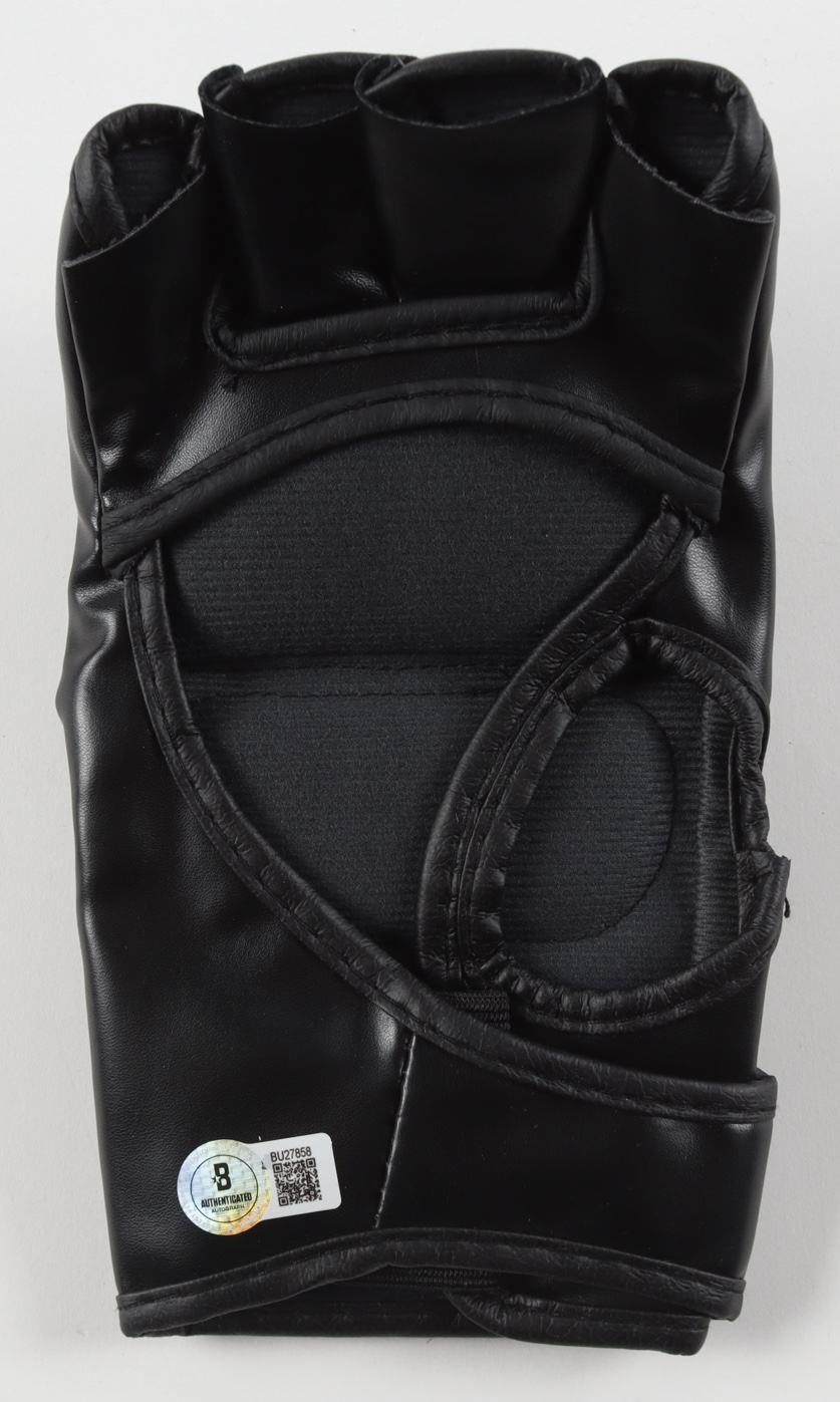 Miesha Tate Signed Custom USA MMA Glove (Beckett) at PristineAuction.com Miesha Tate Signed Custom USA MMA Glove (Beckett) at PristineAuction.com