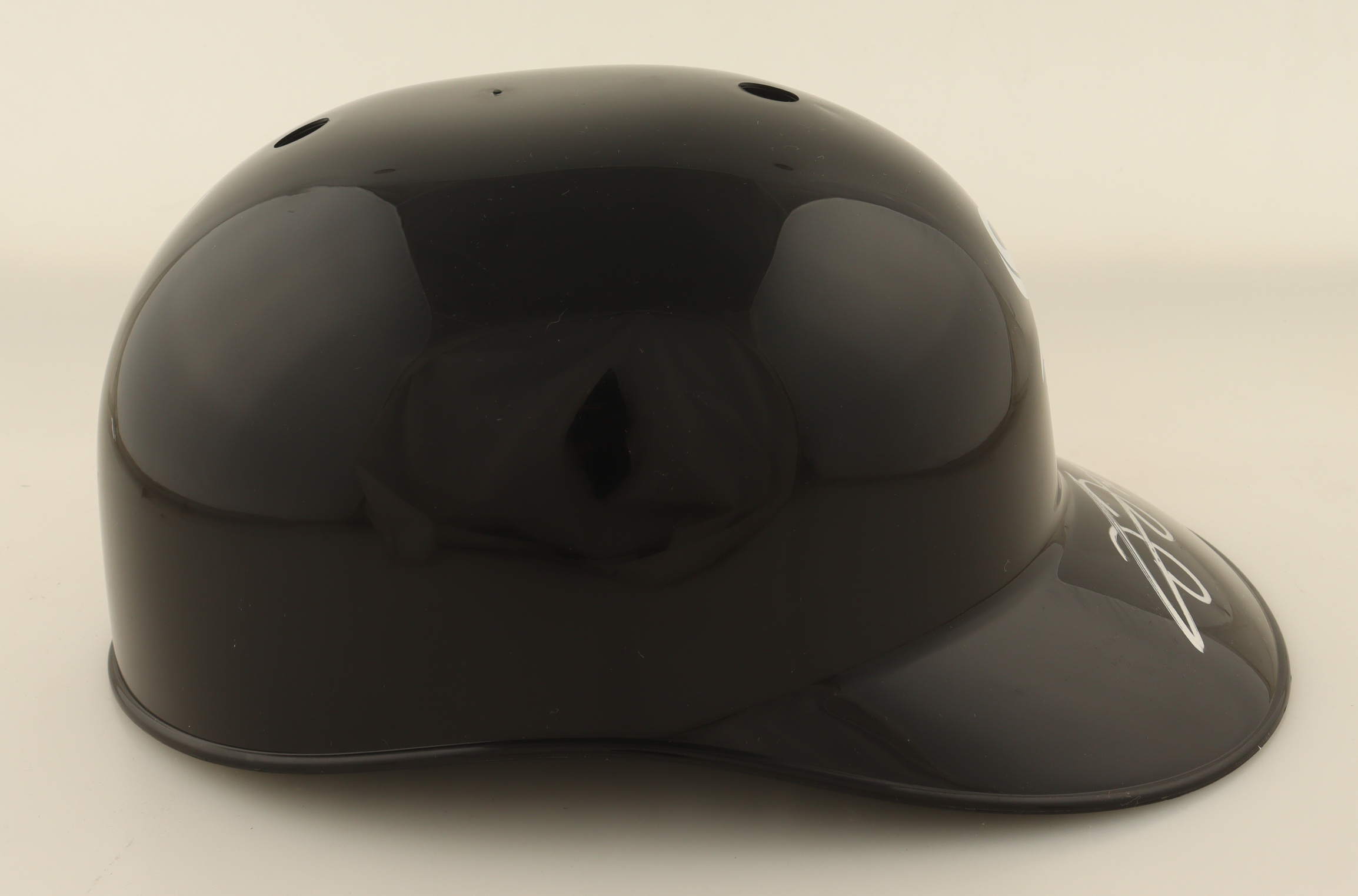 Frank Thomas Signed White Sox Full-Size Batting Helmet (PSA) at PristineAuction.com Frank Thomas Signed White Sox Full-Size Batting Helmet (PSA) at PristineAuction.com