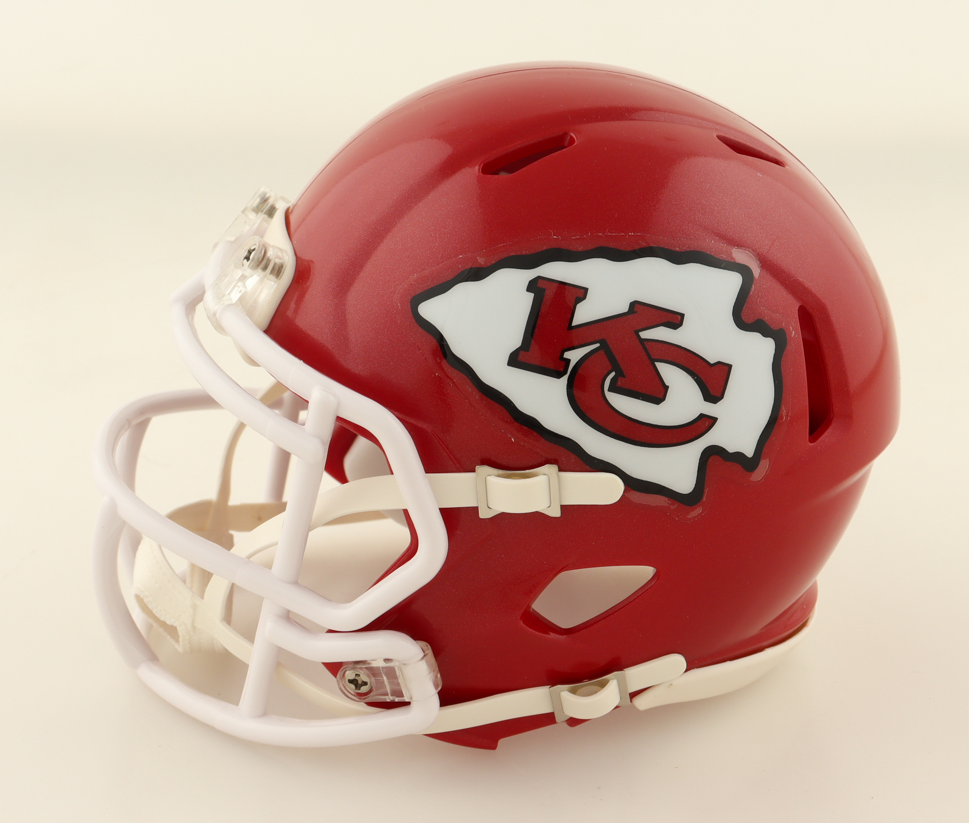 Isiah Pacheco Signed Chiefs Speed Mini Helmet (Beckett) at PristineAuction.com Isiah Pacheco Signed Chiefs Speed Mini Helmet (Beckett) at PristineAuction.com