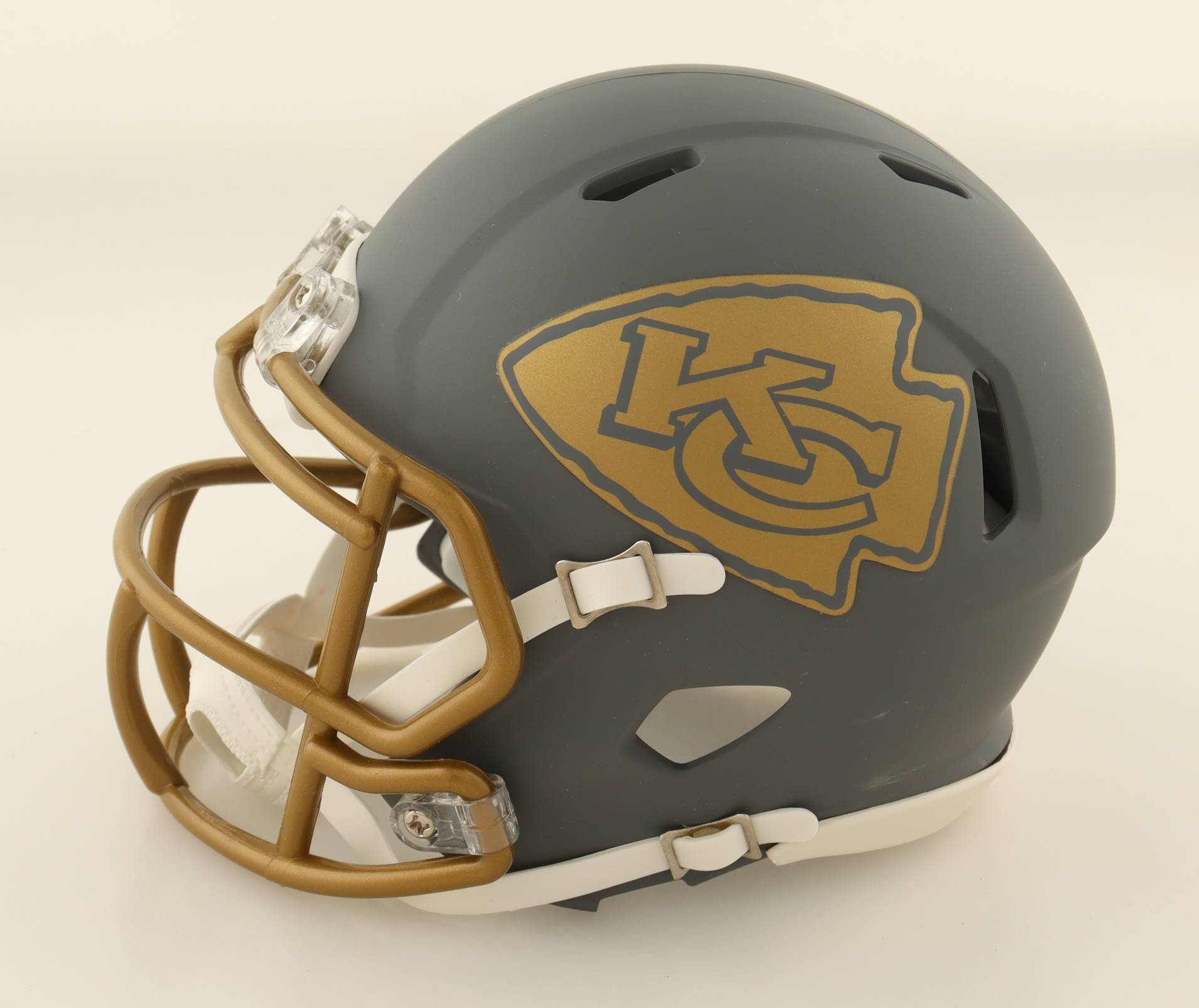 Marquise Brown Signed Chiefs Slate Alternate Speed Mini Helmet (JSA) at PristineAuction.com Marquise Brown Signed Chiefs Slate Alternate Speed Mini Helmet (JSA) at PristineAuction.com