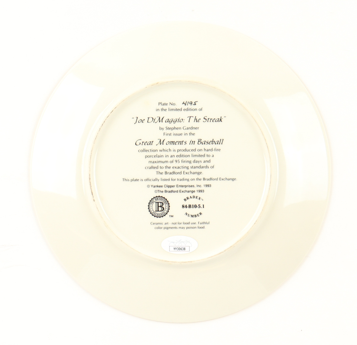 Joe Dimaggio Signed 1993 LE Bradford Exchange "Joe Dimaggio: The Streak" Collectible Plate (JSA) at PristineAuction.com Joe Dimaggio Signed 1993 LE Bradford Exchange "Joe Dimaggio: The Streak" Collectible Plate (JSA) at PristineAuction.com