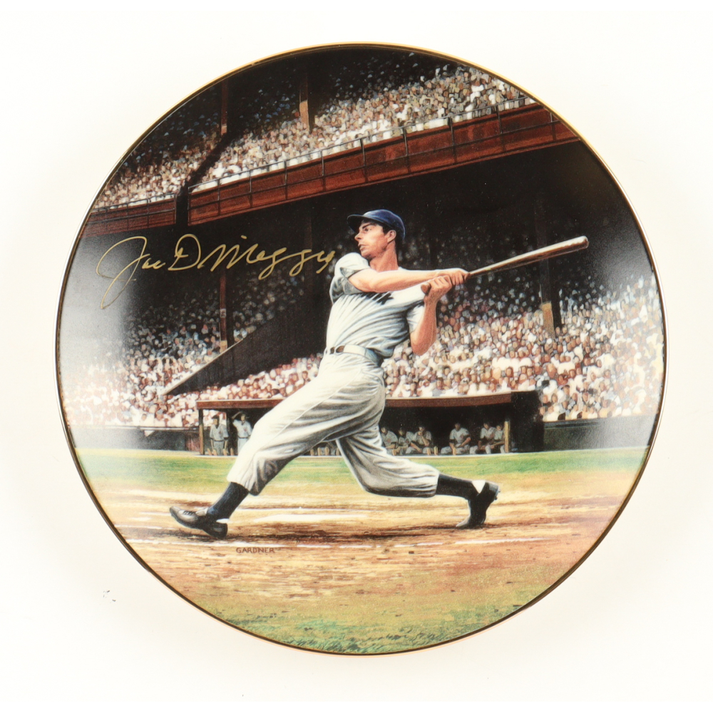 Joe Dimaggio Signed 1993 LE Bradford Exchange "Joe Dimaggio: The Streak" Collectible Plate (JSA) at PristineAuction.com Joe Dimaggio Signed 1993 LE Bradford Exchange "Joe Dimaggio: The Streak" Collectible Plate (JSA) at PristineAuction.com