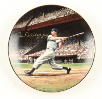 Joe Dimaggio Signed 1993 LE Bradford Exchange "Joe Dimaggio: The Streak" Collectible Plate (JSA) at PristineAuction.com