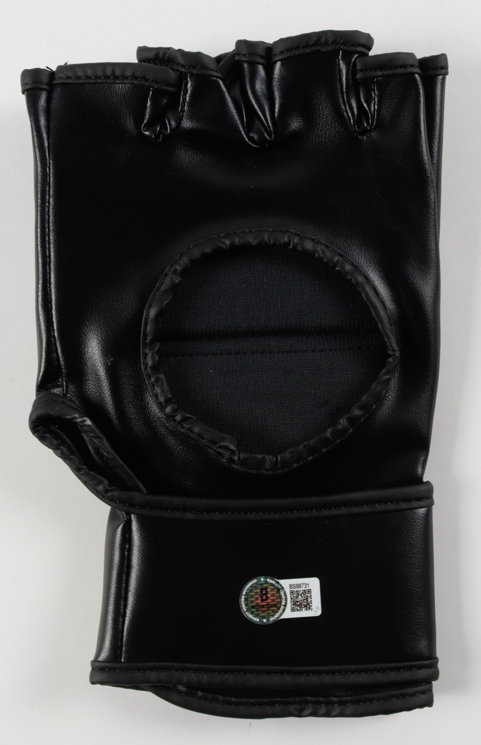 Tony Ferguson Signed MMA Custom USA Glove (Beckett) at PristineAuction.com Tony Ferguson Signed MMA Custom USA Glove (Beckett) at PristineAuction.com