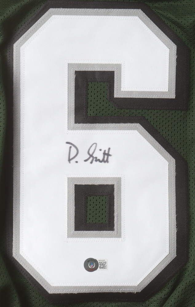 DeVonta Smith Signed Jersey (Beckett) at PristineAuction.com DeVonta Smith Signed Jersey (Beckett) at PristineAuction.com