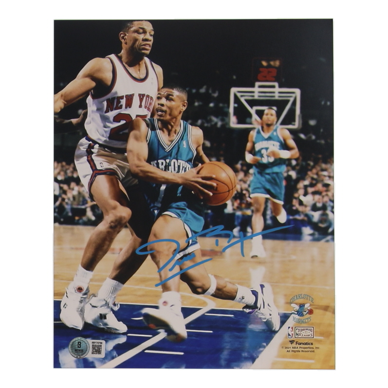 Muggsy Bogues Signed Hornets 8x10 Photo (Beckett) at PristineAuction.com Muggsy Bogues Signed Hornets 8x10 Photo (Beckett) at PristineAuction.com