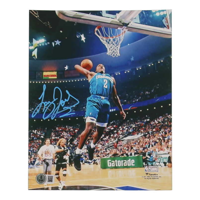 Larry Johnson Signed Hornets 8x10 Photo (Beckett) at PristineAuction.com Larry Johnson Signed Hornets 8x10 Photo (Beckett) at PristineAuction.com