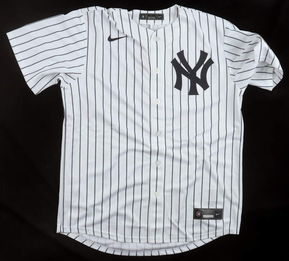 Mariano Rivera Signed Yankees Nike Authentic Jersey with 1996 World Series Patch (Beckett) at PristineAuction.com Mariano Rivera Signed Yankees Nike Authentic Jersey with 1996 World Series Patch (Beckett) at PristineAuction.com