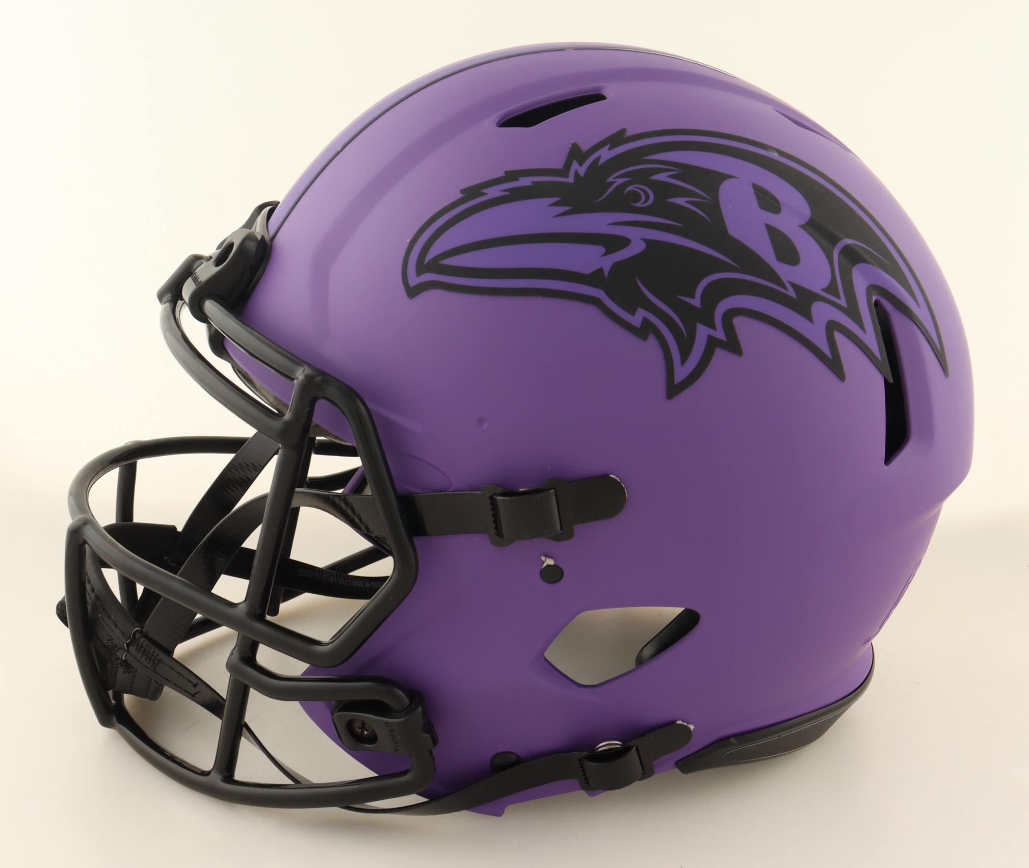 Derrick Henry Signed Ravens Full-Size Authentic On-Field Rave Alternate Speed Helmet (Beckett) at PristineAuction.com Derrick Henry Signed Ravens Full-Size Authentic On-Field Rave Alternate Speed Helmet (Beckett) at PristineAuction.com