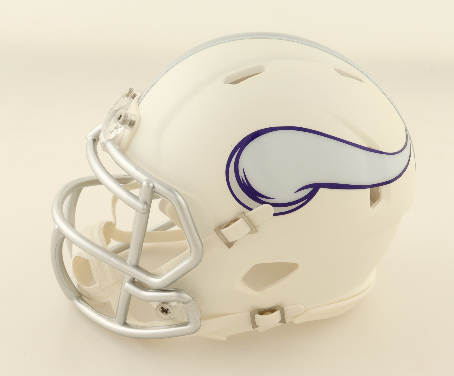 Justin Jefferson Signed Vikings OF Alternate Speed Mini Helmet (Beckett) at PristineAuction.com Justin Jefferson Signed Vikings OF Alternate Speed Mini Helmet (Beckett) at PristineAuction.com