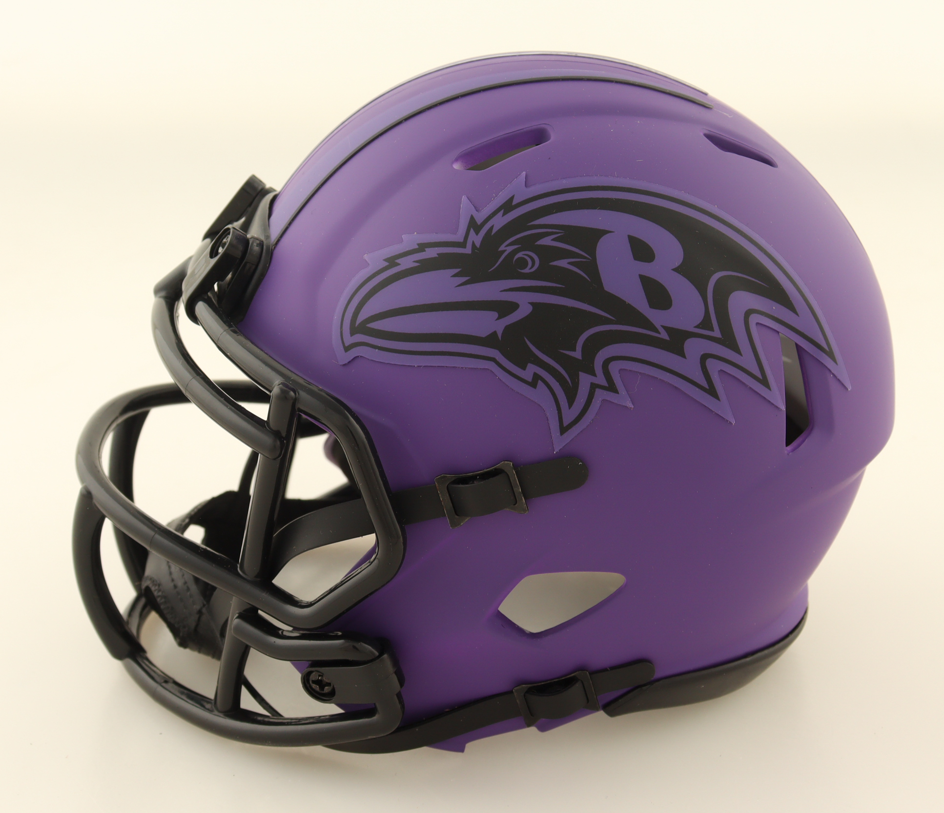 Derrick Henry Signed Ravens Rave Alternate Speed Mini Helmet (Beckett) at PristineAuction.com Derrick Henry Signed Ravens Rave Alternate Speed Mini Helmet (Beckett) at PristineAuction.com